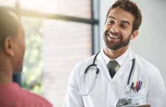 Rede Mater Dei de Saúde abre vaga para médico; venha conferir!